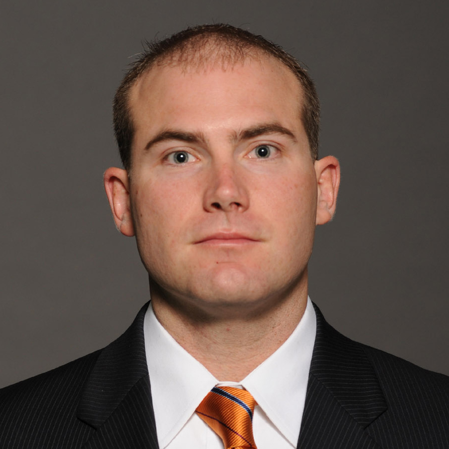 Assistant Coach Thomas Seay